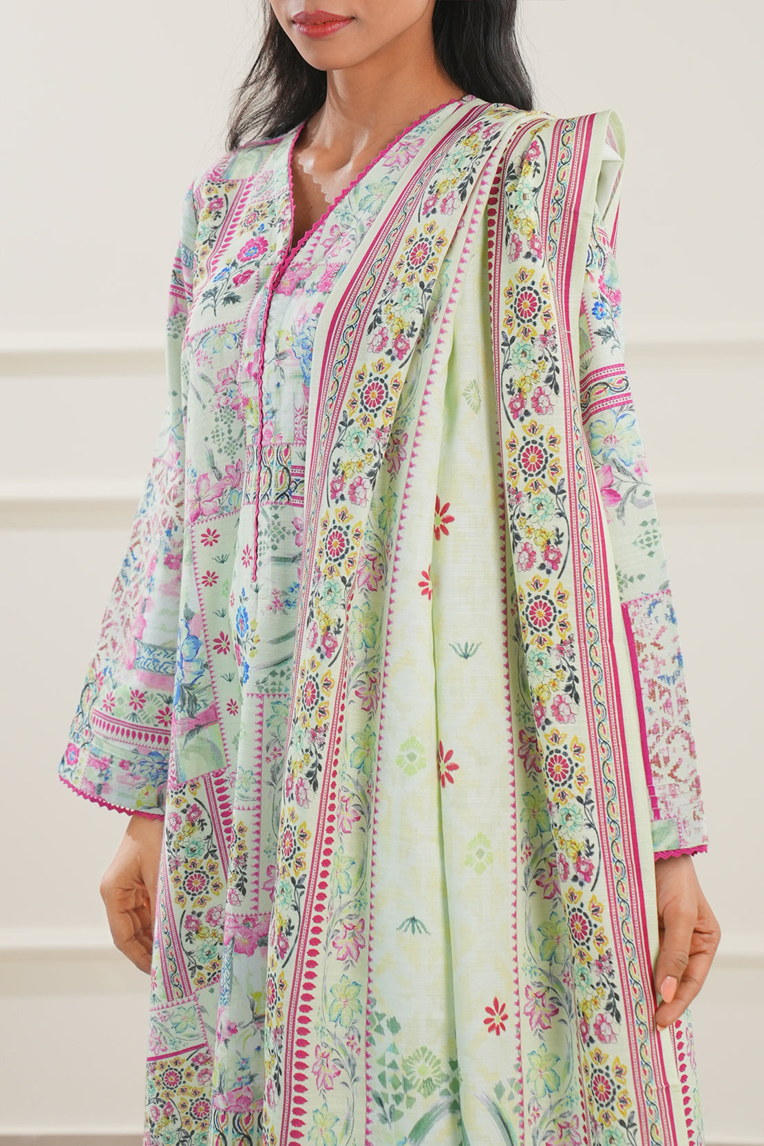スカート urudu Printed Khaddar Stitched 3 Piece – SAYA USA